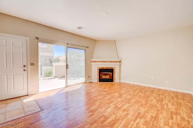 MLS: 2288863 Condo For Sale