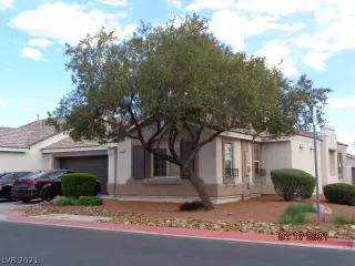 Photo #1: 2288866 Listing
