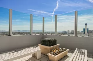 Photo #3: 2288907 Listing 