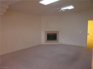 Photo #6: 2288909 Listing 