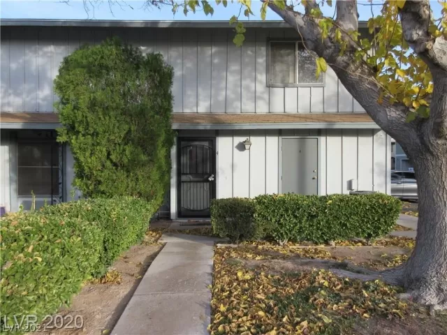 MLS: 2288923 Condo For Sale