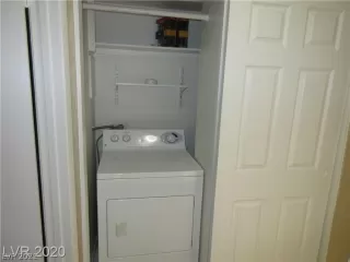 Photo #5: 2288923 Listing 