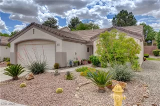 Photo #2: 2288939 Listing