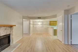 Photo #5: 2288953 Listing 