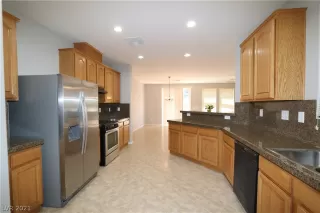 Photo #1: 2288983 Listing