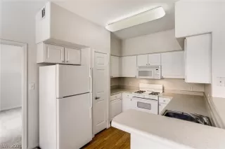 Photo #3: 2288989 Listing 