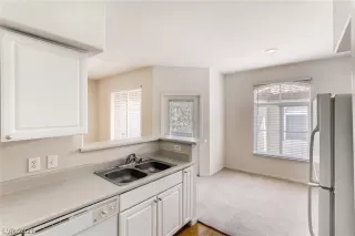 Photo #4: 2288989 Listing 