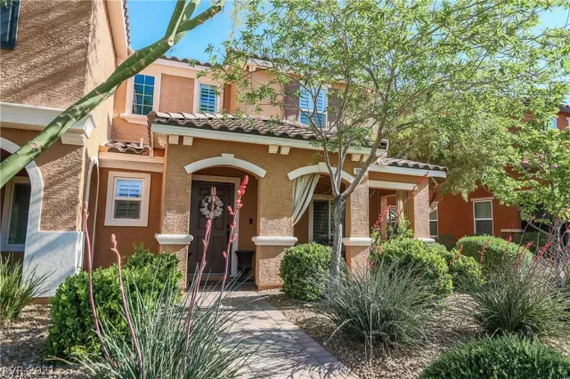 MLS: 2289012 Condo For Sale