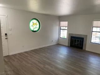 Photo #2: 2289027 Listing 