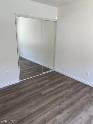 Photo #5: 2289027 Listing 