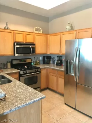 Photo #1: 2289028 Listing