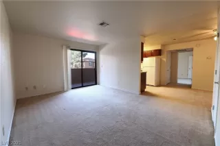 Photo #3: 2289042 Listing 