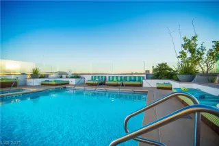 Photo #3: 2289069 Listing 