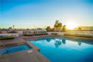 Photo #6: 2289069 Listing 