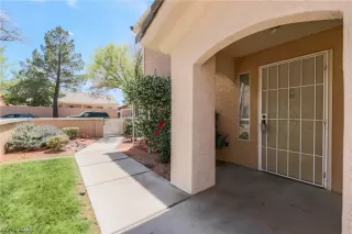 Photo #5: 2289082 Listing 