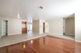 Photo #1: 2289129 Listing 