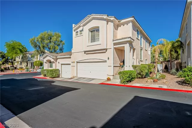 MLS: 2289152 Condo For Sale