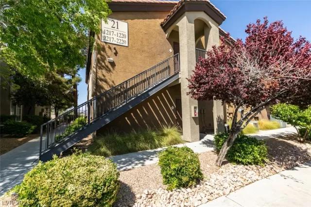 MLS: 2289165 Condo For Sale