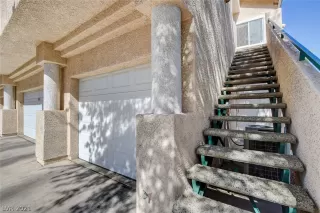 Photo #1: 2289175 Listing