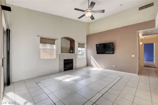 Photo #3: 2289175 Listing