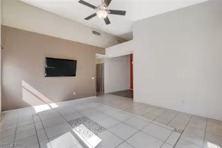 Photo #4: 2289175 Listing