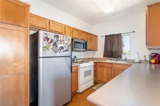 Photo #6: 2289185 Listing