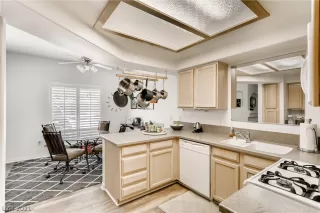 Photo #6: 2289190 Listing