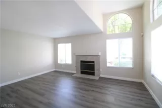 Photo #4: 2289210 Listing 
