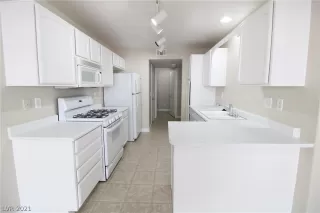 Photo #6: 2289210 Listing 