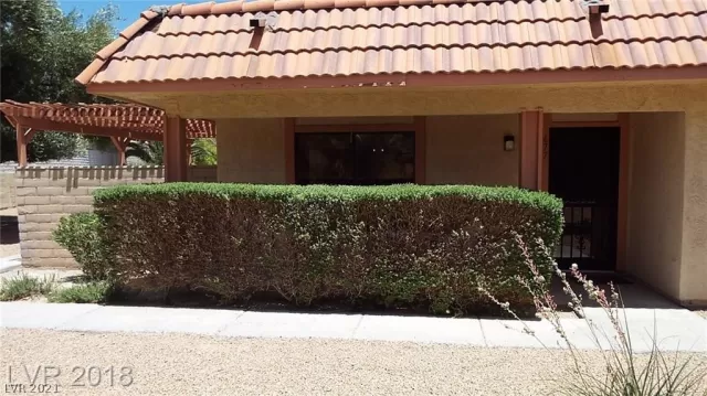 MLS: 2289214 Condo For Sale