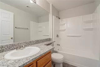 Photo #3: 2289228 Listing