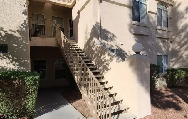 MLS: 2289263 Condo For Sale