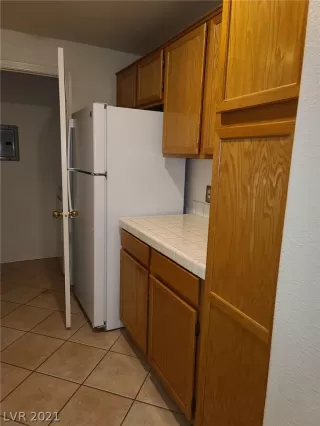 Photo #4: 2289263 Listing 