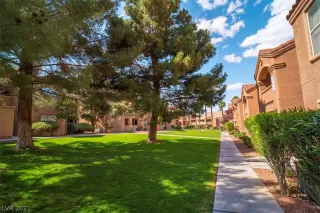 Photo #1: 2289272 Listing