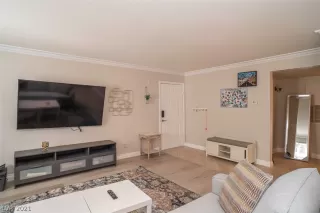 Photo #3: 2289272 Listing