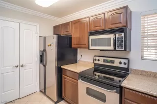 Photo #5: 2289272 Listing