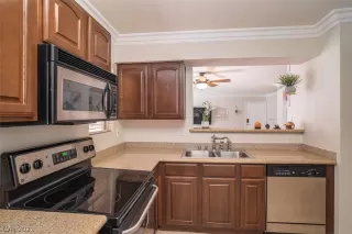 Photo #6: 2289272 Listing