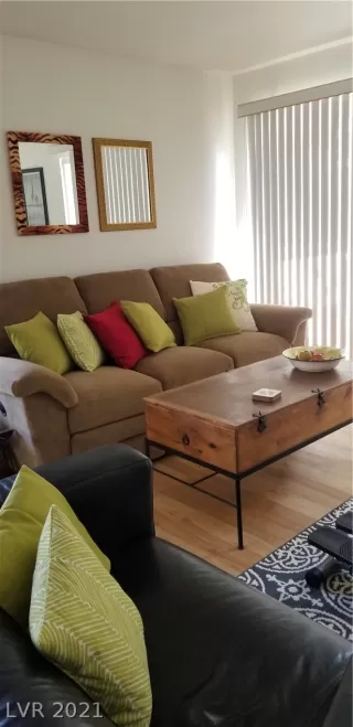 Photo #1: 2289286 Listing 