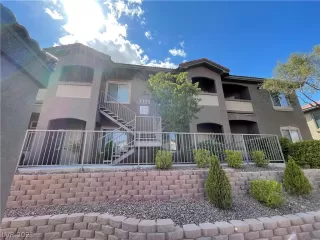 Photo #2: 2289306 Listing