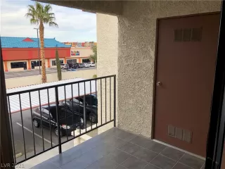 Photo #4: 2289341 Listing