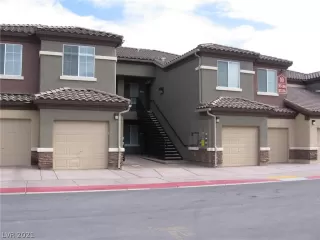 Photo #1: 2289404 Listing