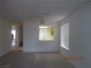 Photo #5: 2289430 Listing