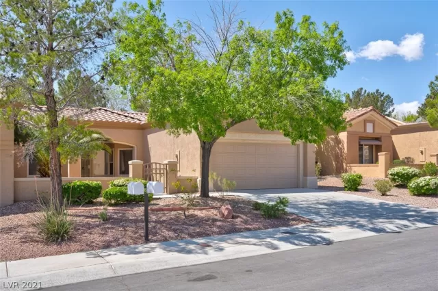 MLS: 2289437 Condo For Sale