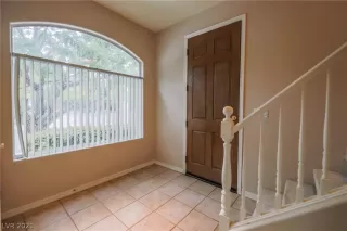 Photo #2: 2289490 Listing