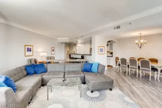 Photo #5: 2289493 Listing