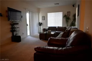 Photo #2: 2289507 Listing