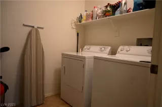 Photo #3: 2289507 Listing