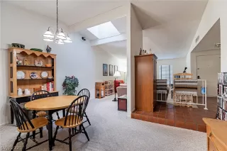 Photo #6: 2289541 Listing