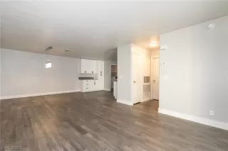 Photo #4: 2289552 Listing 