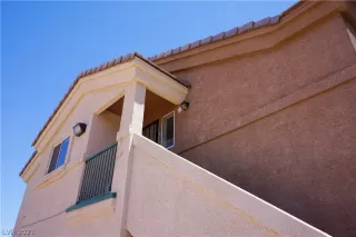 Photo #2: 2289564 Listing